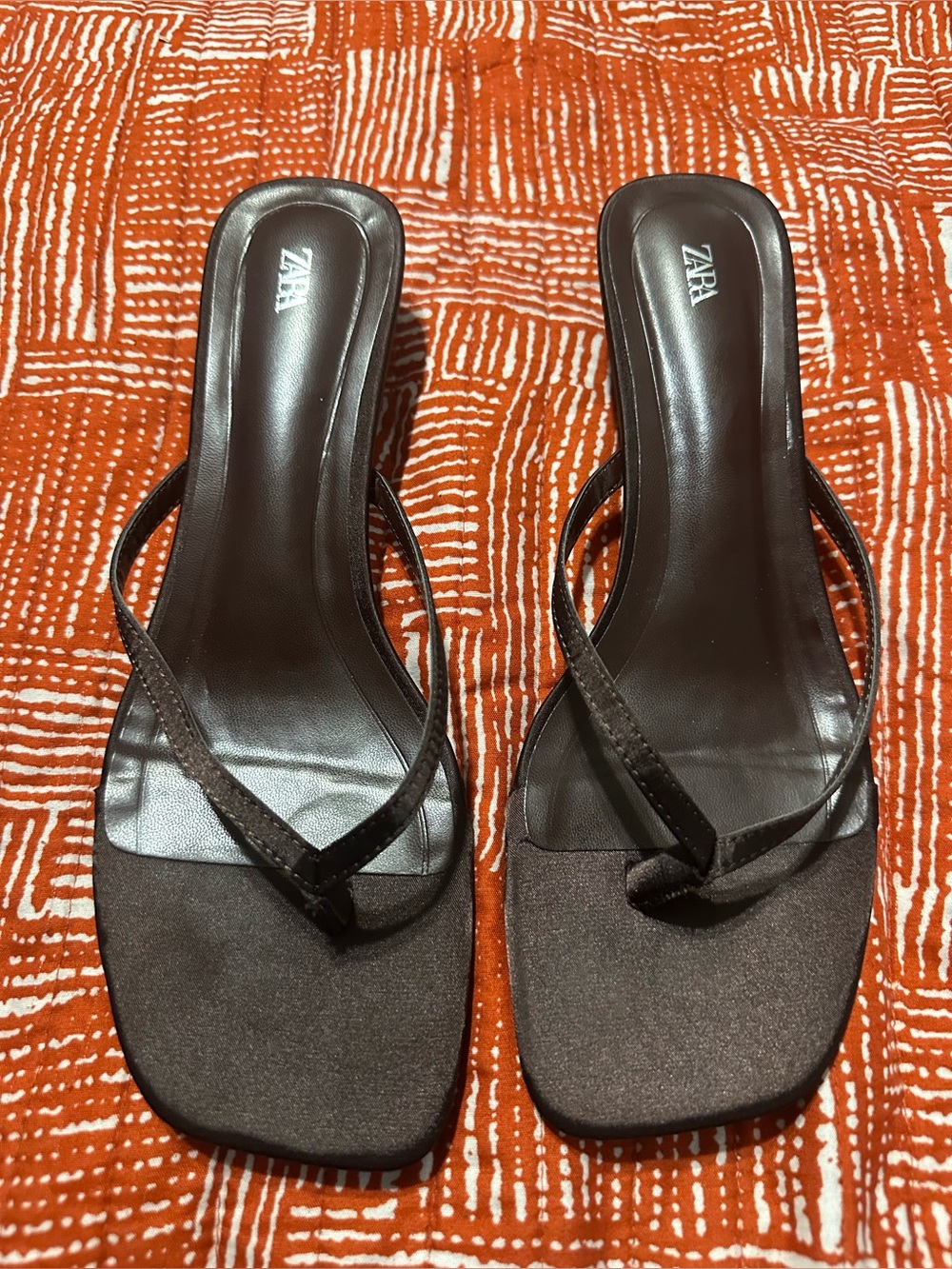 ZARA Chocolate Brown Satin Thong Kitten Heel Sandals Size 41